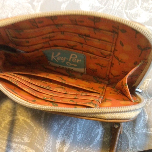 💐Fossil Corner Zip Key-per Wristlet Wallet - Picture 3 of 3